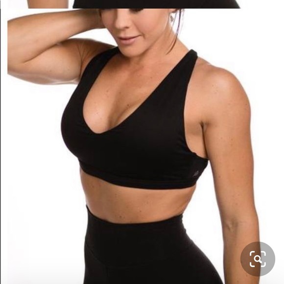 P’Tula Veronica sports bra - Picture 2 of 3